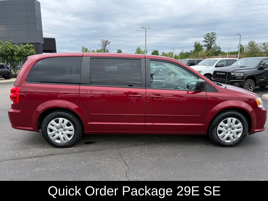 Used 2016 Dodge Grand Caravan SE w/ Quick Order Package 29E SE FWD video 2