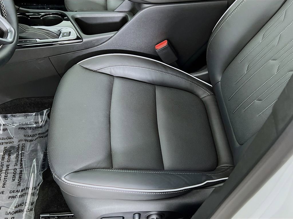 Certified 2024 Buick Encore GX Avenir w/ Avenir Technology Package image 18