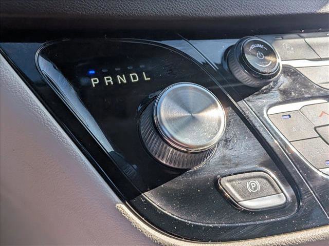Used 2018 Chrysler Pacifica Touring Plus FWD image 11
