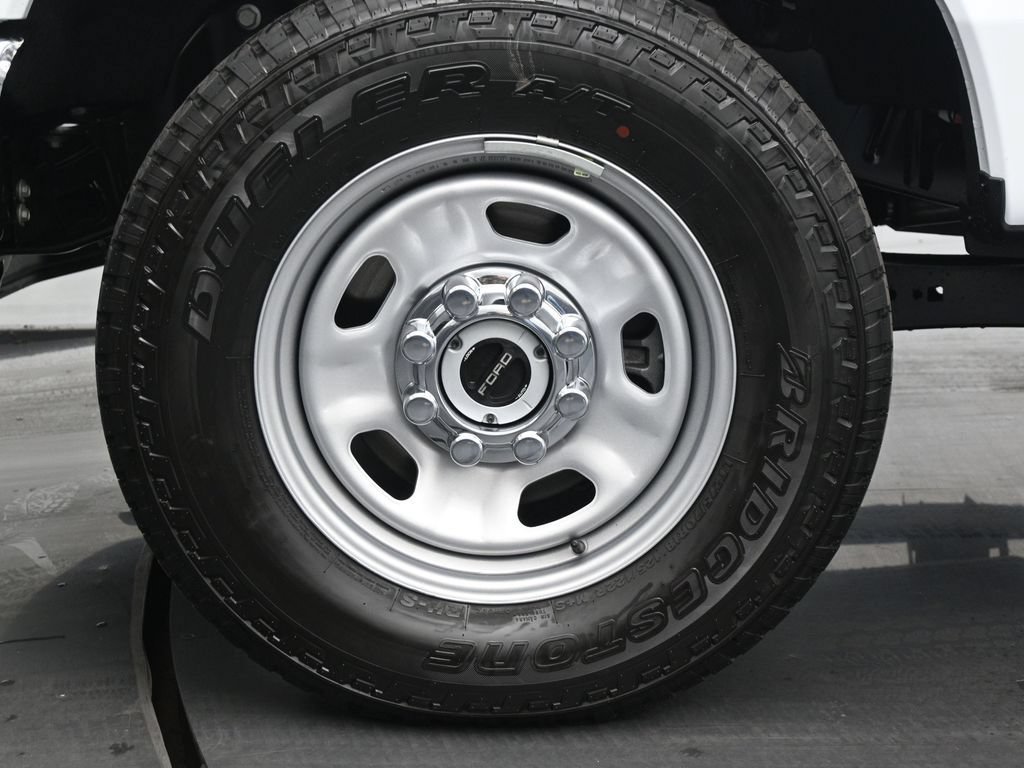 New 2026 Ford F350 XL w/ FX4 Off-Road Package AWD/4WD image 19