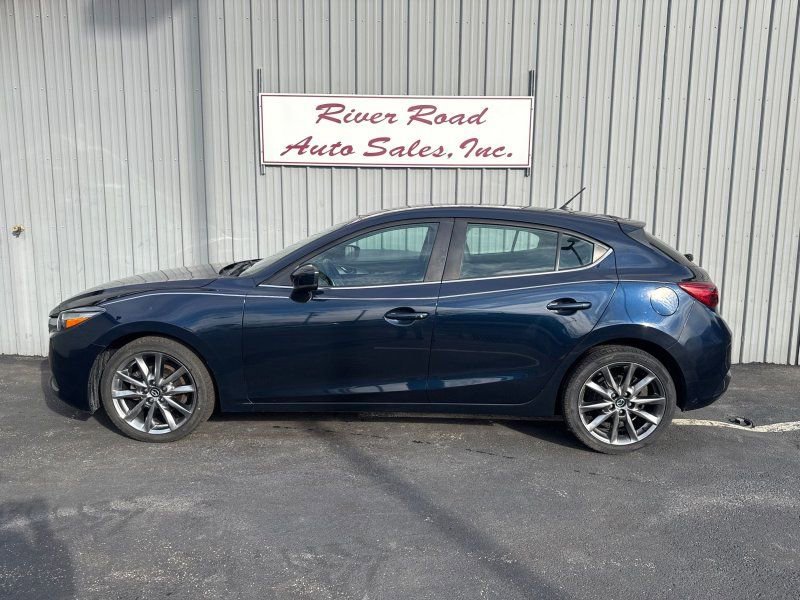 Used 2018 MAZDA MAZDA3 Touring image 13