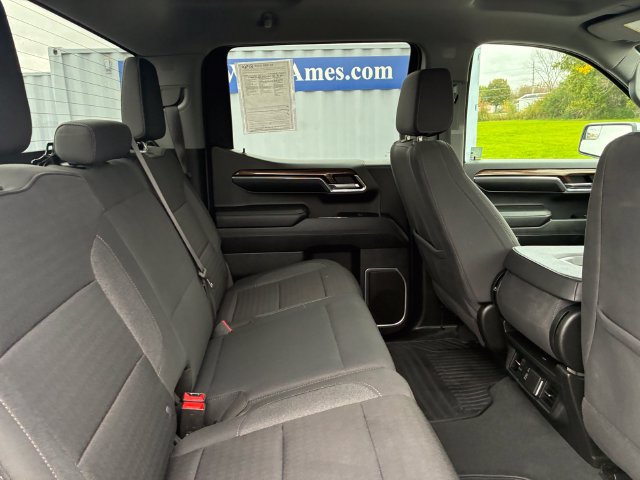 Used 2024 Chevrolet Silverado 1500 LT AWD/4WD image 17