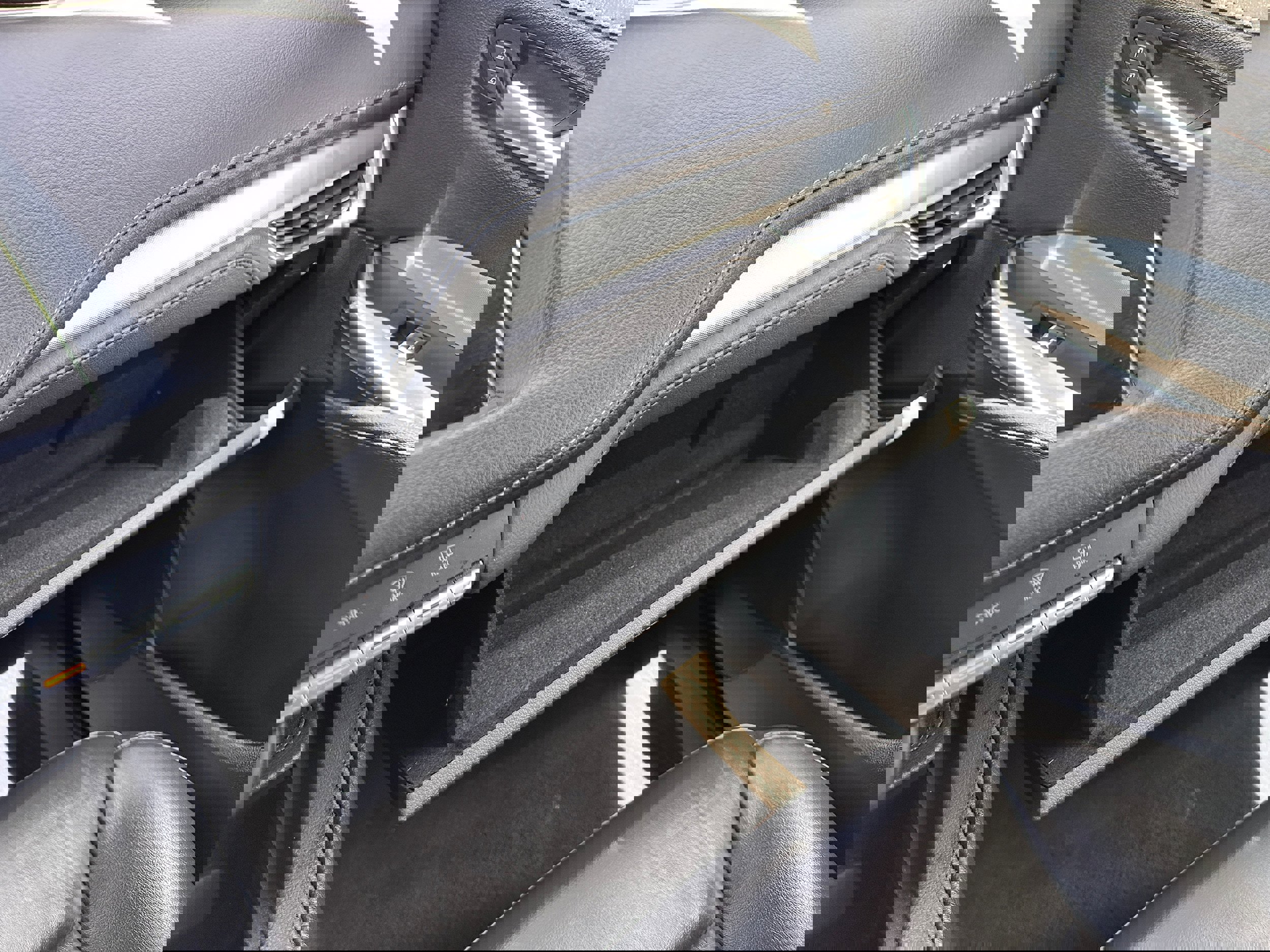 Used 2023 Cadillac XT4 Premium Luxury image 20