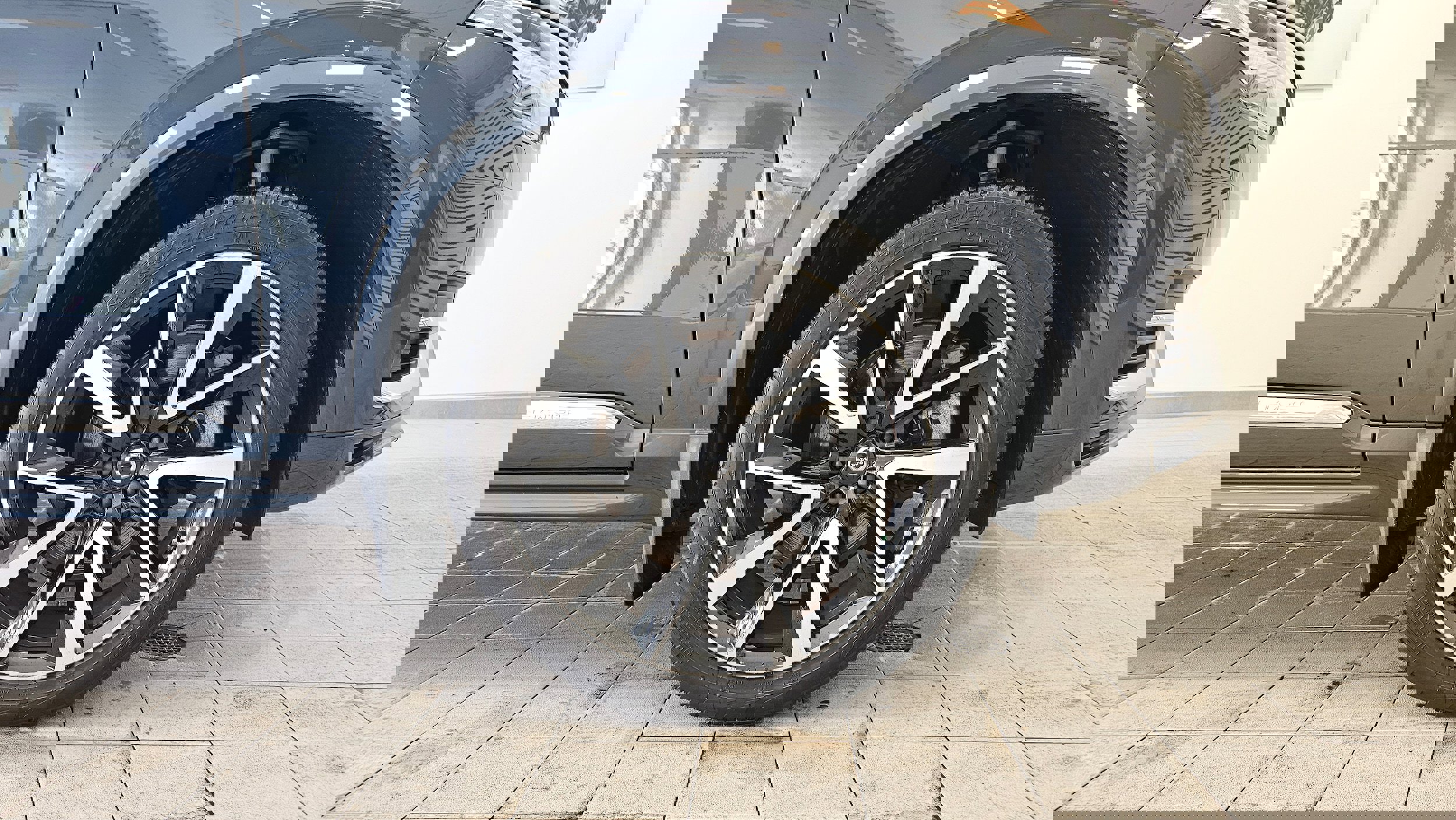 Certified 2022 Volvo XC90 T8 Inscription Expression w/ Advanced Package image 4