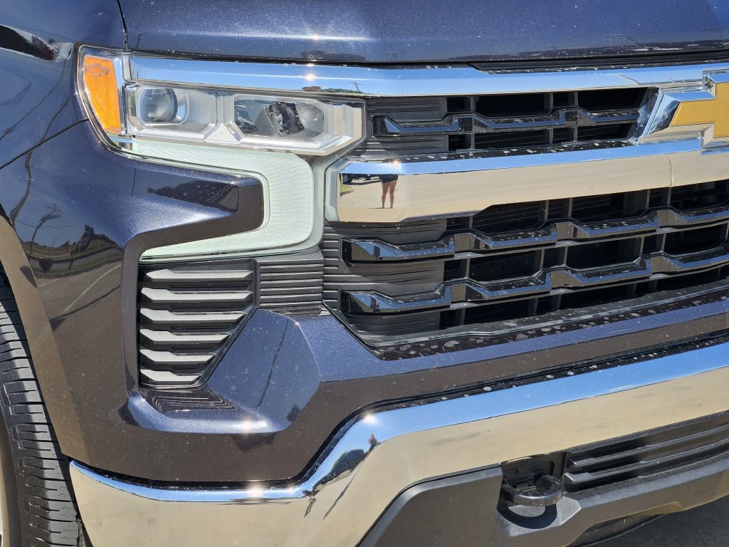 Used 2022 Chevrolet Silverado 1500 LT w/ Protection Package AWD/4WD image 8