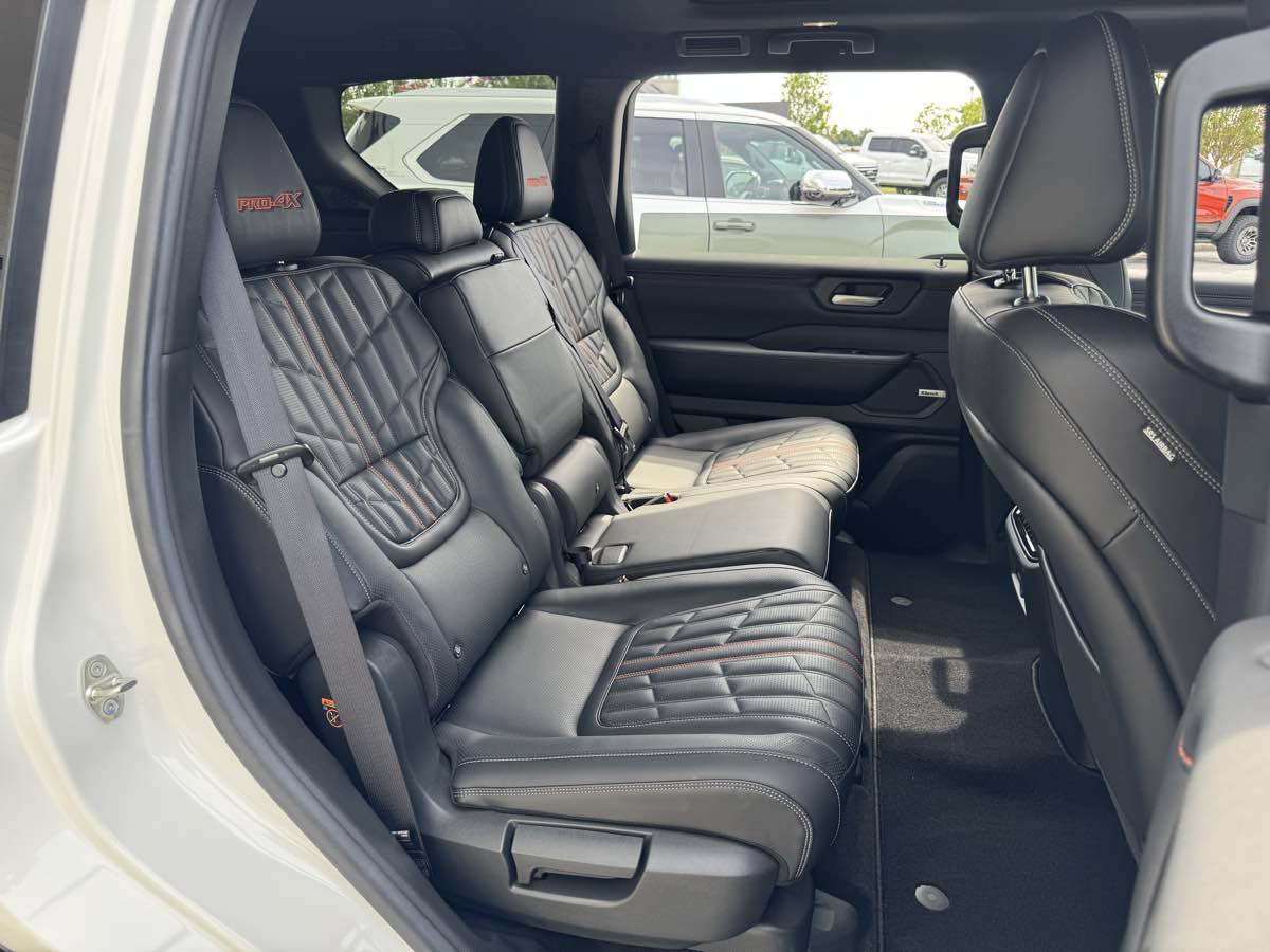 Used 2025 Nissan Armada PRO-4X w/ Pro-4X Premium Package AWD/4WD image 13
