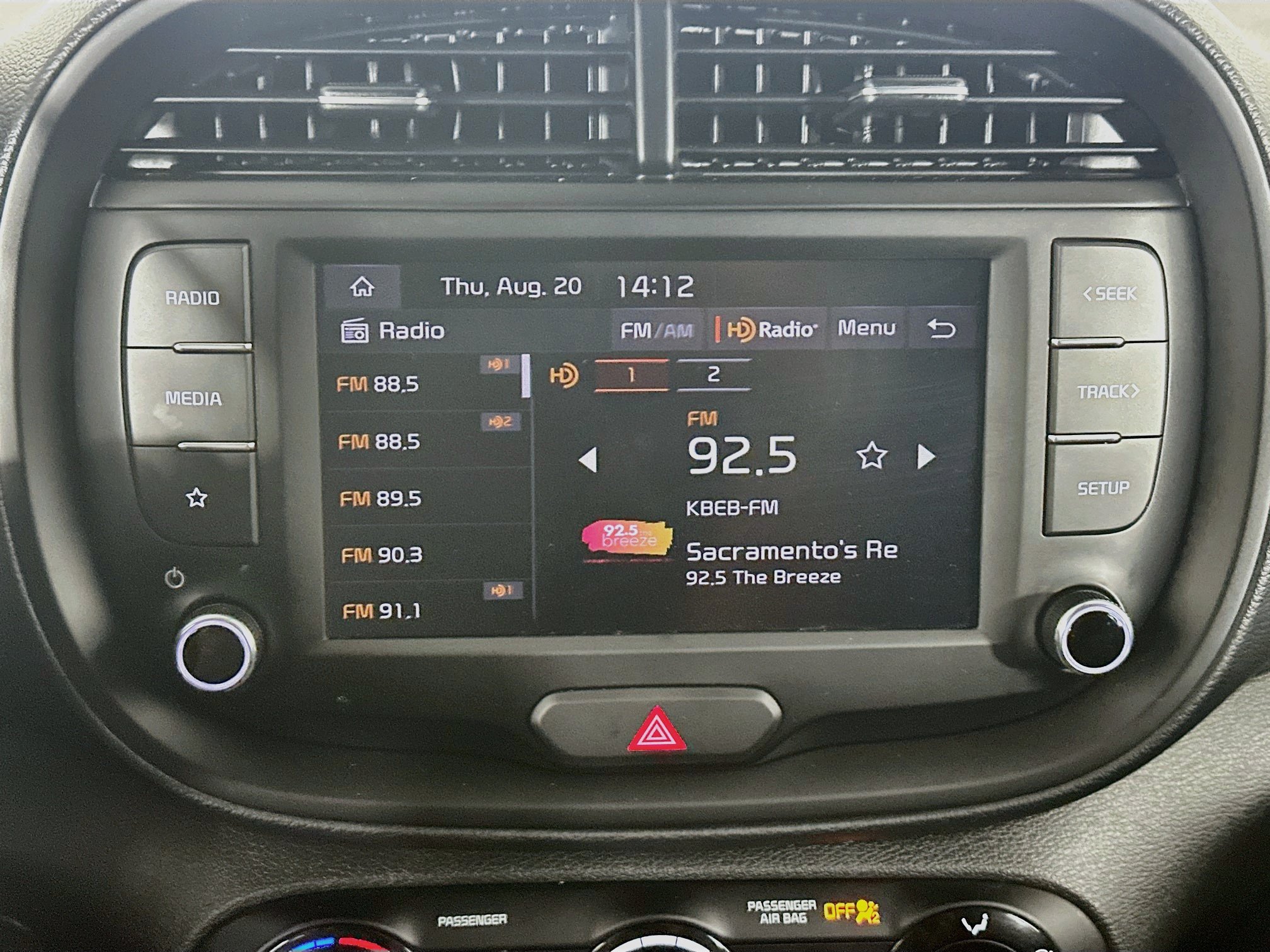Used 2025 Kia Soul LX w/ LX Technology Package FWD image 21
