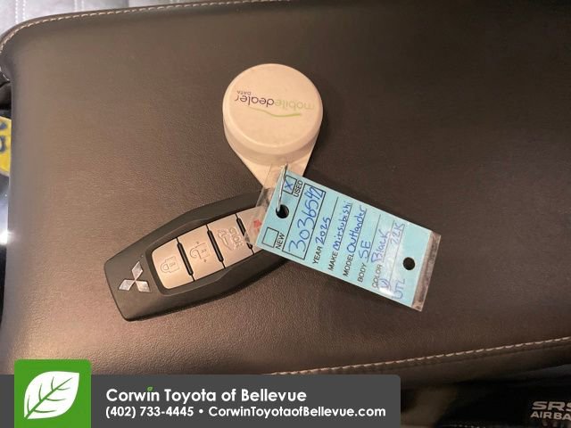 Used 2025 Mitsubishi Outlander SE image 28