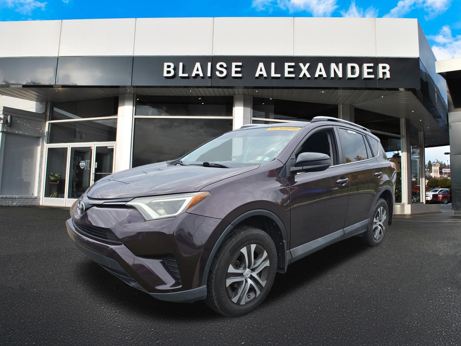 Used 2016 Toyota RAV4 LE AWD/4WD image 8