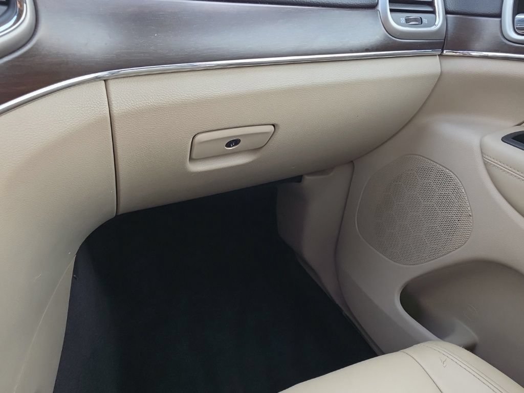 Used 2018 Jeep Grand Cherokee Limited AWD/4WD image 20