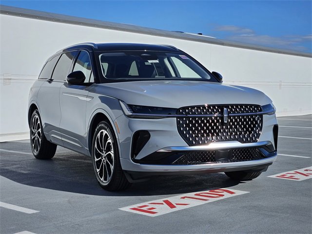 New 2026 Lincoln Nautilus Reserve image 3