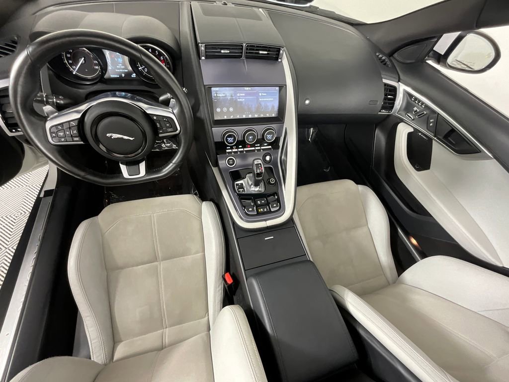 Used 2020 Jaguar F-TYPE Convertible RWD image 15