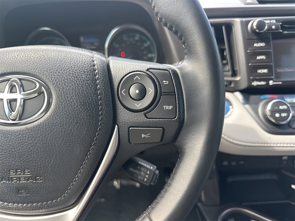 Used 2018 Toyota RAV4 XLE image 15