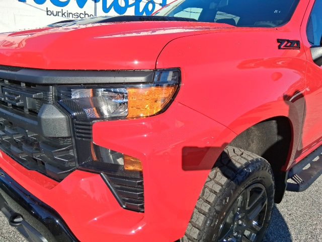 New 2026 Chevrolet Silverado 1500 Custom Trail Boss w/ Dark Appearance Package image 8