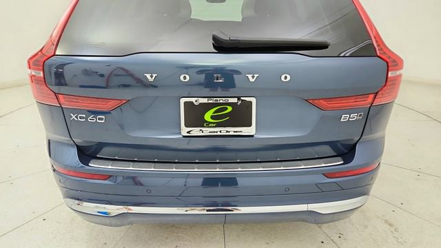 Used 2023 Volvo XC60 B5 Plus w/ Climate Package image 11