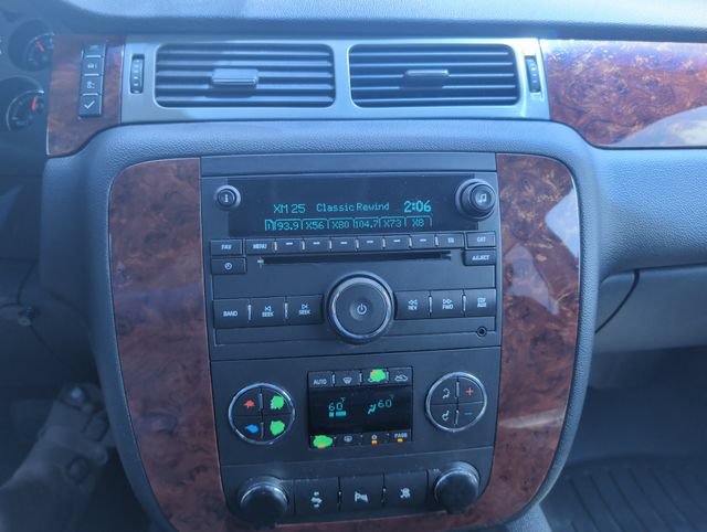 Used 2010 Chevrolet Avalanche LT RWD image 3