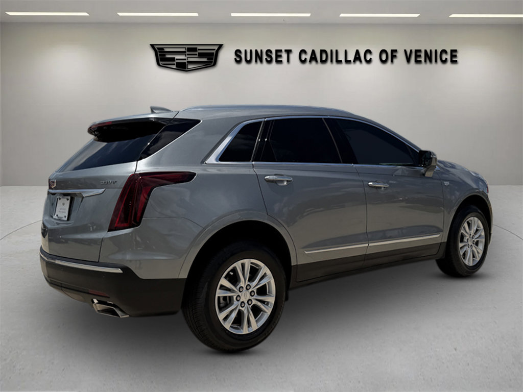 Used 2024 Cadillac XT5 Luxury FWD image 3