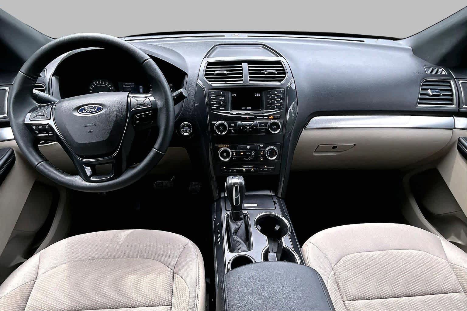 Used 2018 Ford Explorer XLT FWD image 16