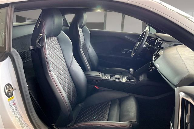 Used 2017 Audi R8 V10 w/ Carbon Exterior Package AWD/4WD image 23
