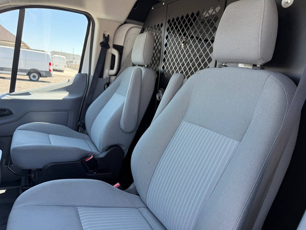 Used 2015 Ford Transit 150 130 Low Roof RWD image 16