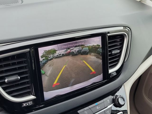 Used 2022 Chrysler Pacifica Touring-L image 28