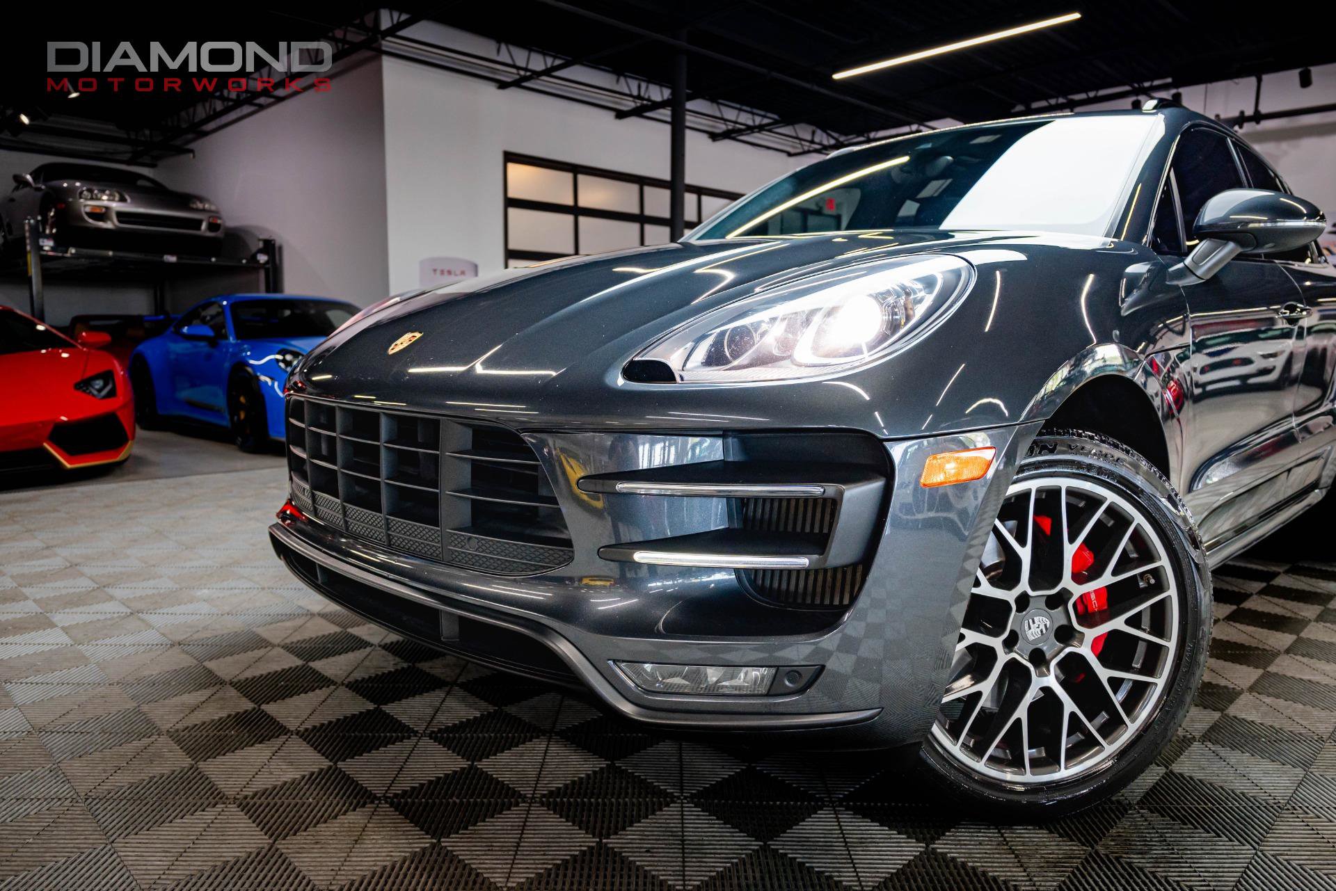 Used 2018 Porsche Macan Turbo image 10