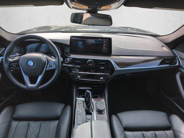 Used 2021 BMW 530e xDrive w/ Convenience Package image 19