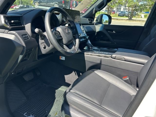 Certified 2025 Lexus LX 700h Overtrail AWD/4WD image 8