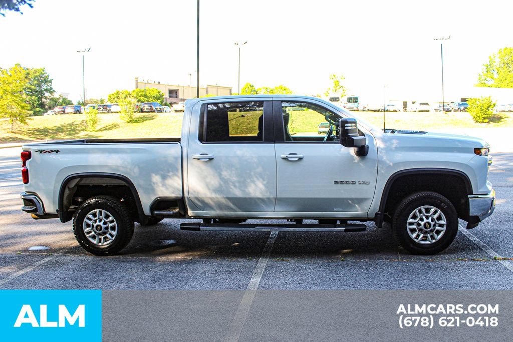 Used 2025 Chevrolet Silverado 2500 LT w/ Convenience Package AWD/4WD image 8