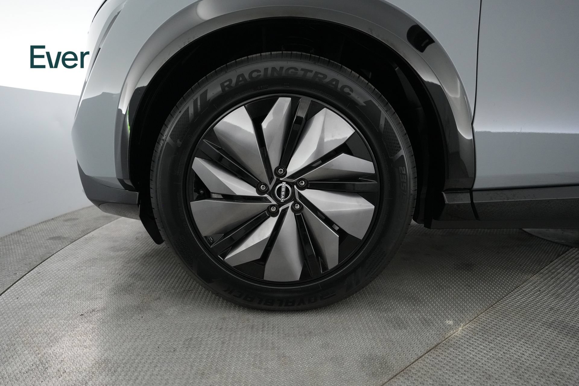 Used 2024 Nissan Ariya AWD image 19