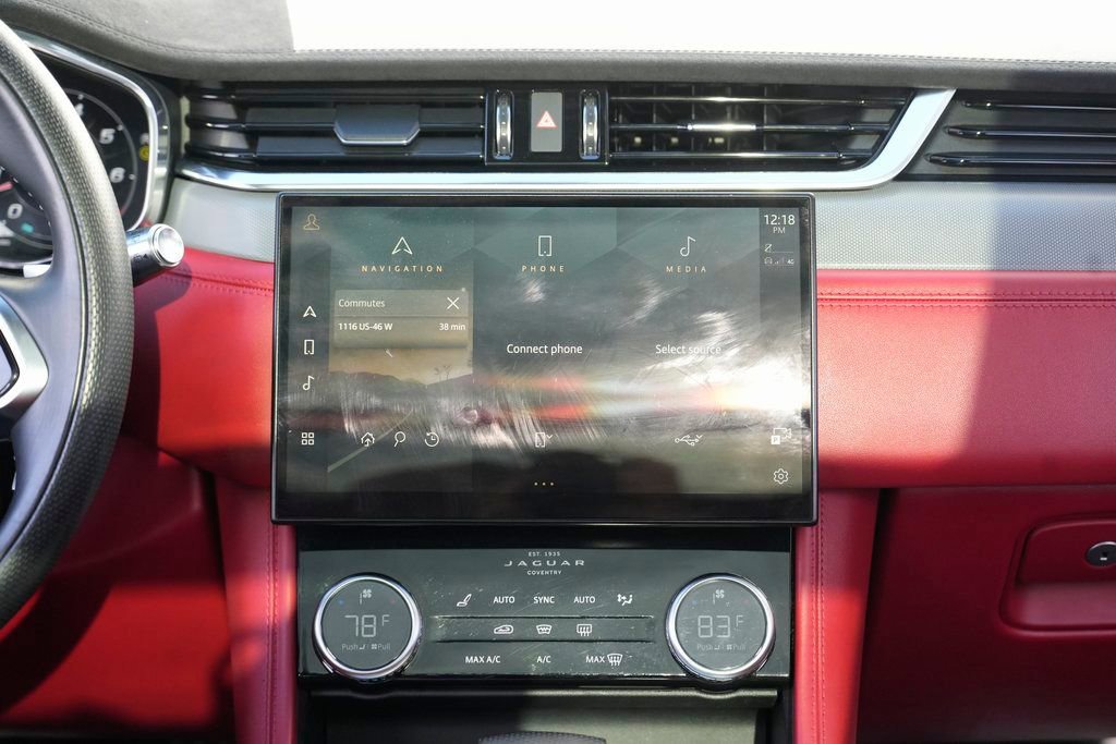 Used 2022 Jaguar F-PACE SVR image 42