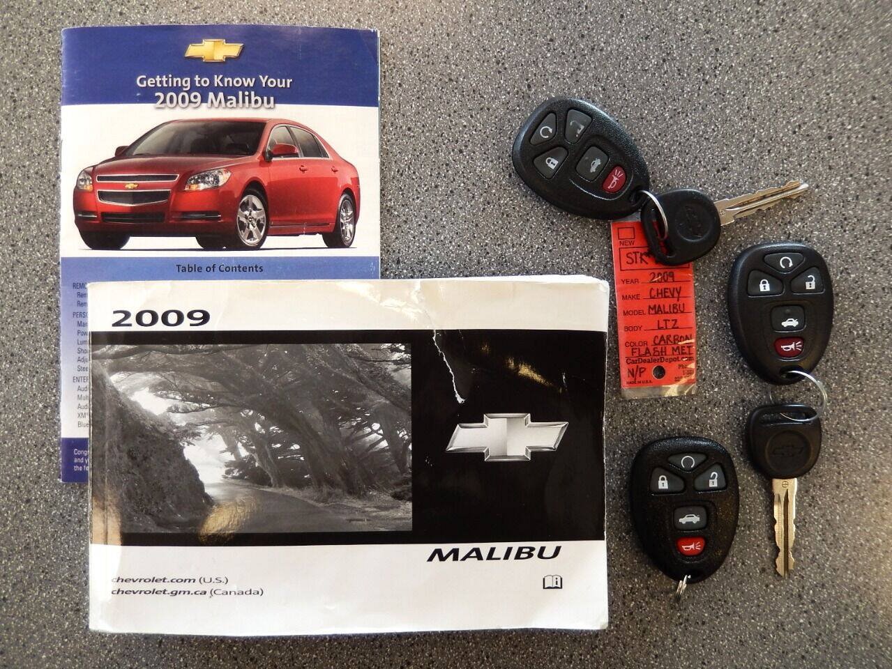 Used 2009 Chevrolet Malibu LTZ w/ Rear Power Package FWD image 18