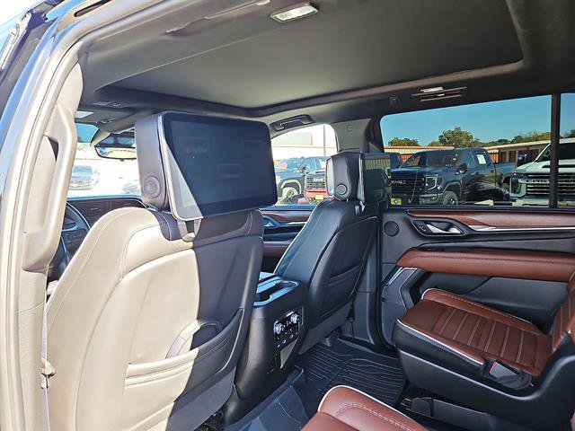 Used 2023 GMC Yukon XL Denali Ultimate w/ LPO, Floor Liner Package image 9