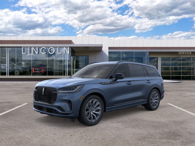 Used 2026 Lincoln Aviator AWD image 2