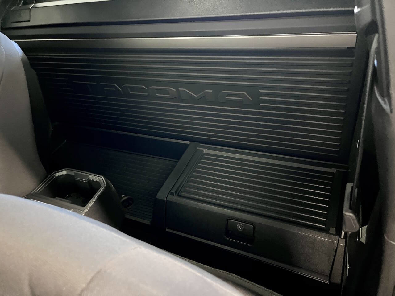 Used 2024 Toyota Tacoma SR image 16
