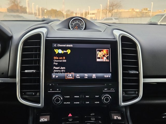 Used 2017 Porsche Cayenne Platinum Edition AWD/4WD image 13