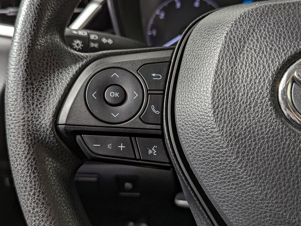 Used 2023 Toyota Corolla LE image 31