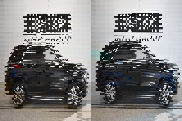 Used 2023 Mercedes-Benz GLE 350 4MATIC image 2