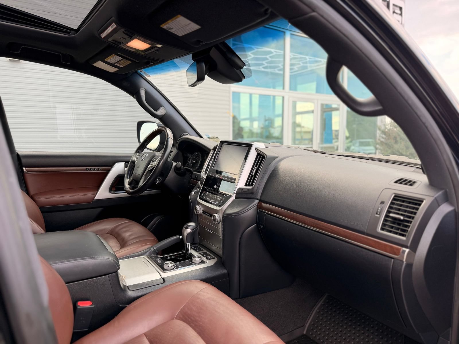 Used 2020 Toyota Land Cruiser AWD/4WD image 26