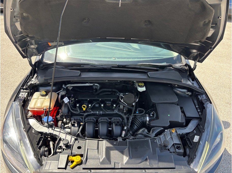 Used 2017 Ford Focus SEL FWD image 37