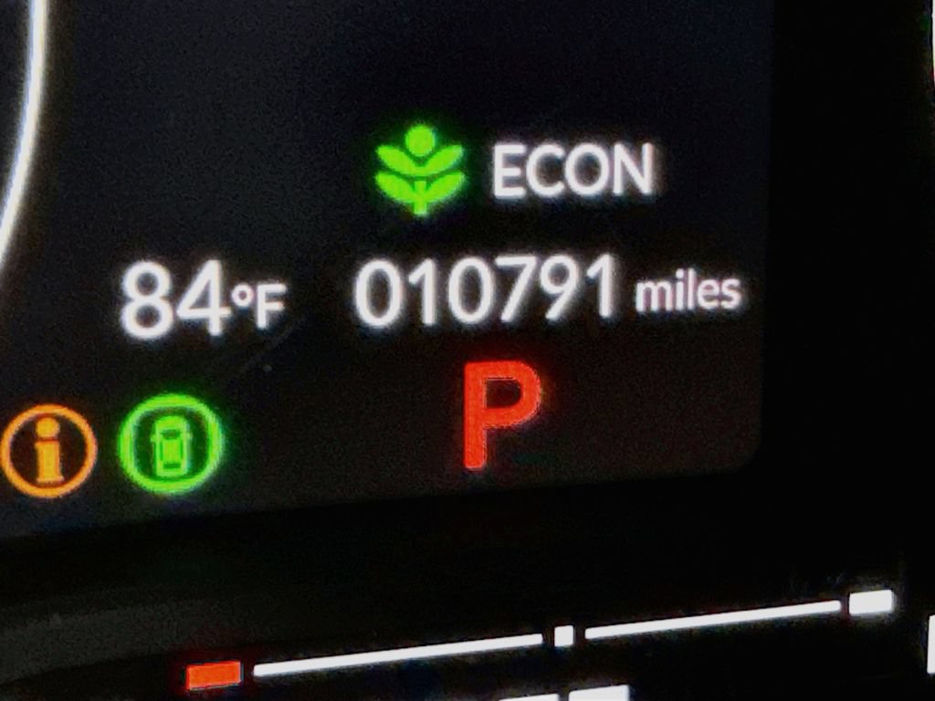Used 2025 Honda Civic Sport image 4