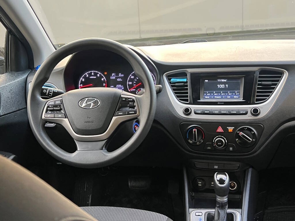 Used 2021 Hyundai Accent SE FWD image 12