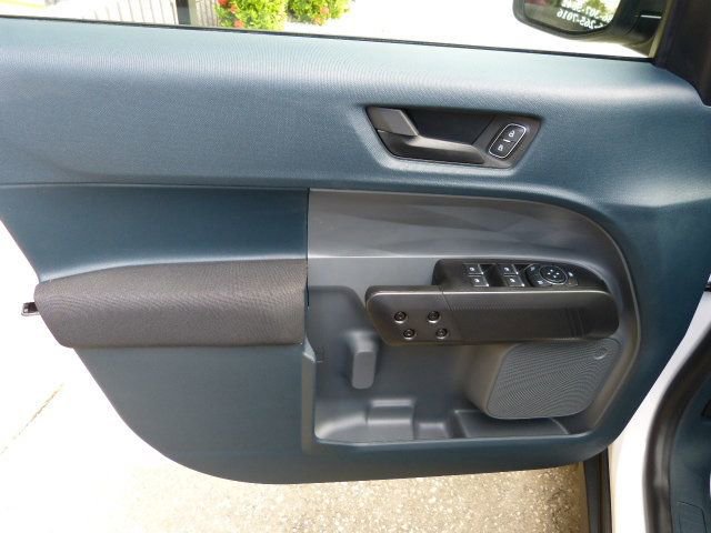 Used 2025 Ford Maverick XL w/ Equipment Group 102A image 25