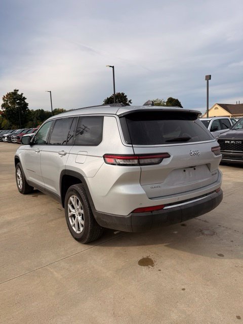 Used 2023 Jeep Grand Cherokee L Limited AWD/4WD image 6