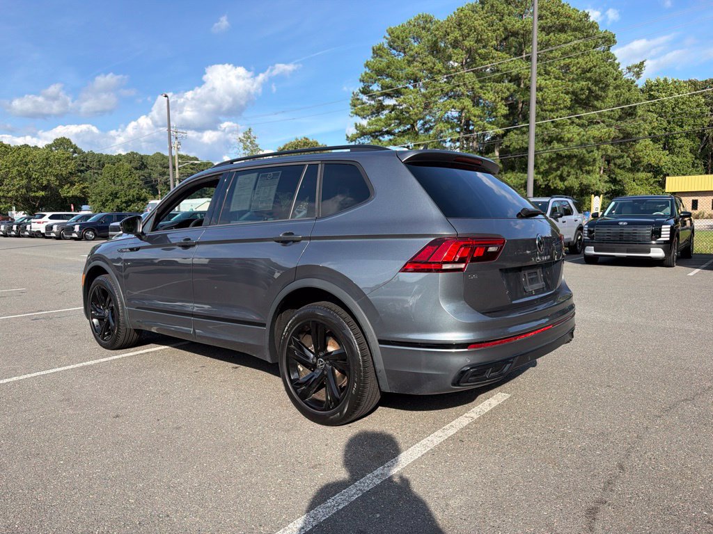 Used 2024 Volkswagen Tiguan SE R-Line AWD/4WD image 7