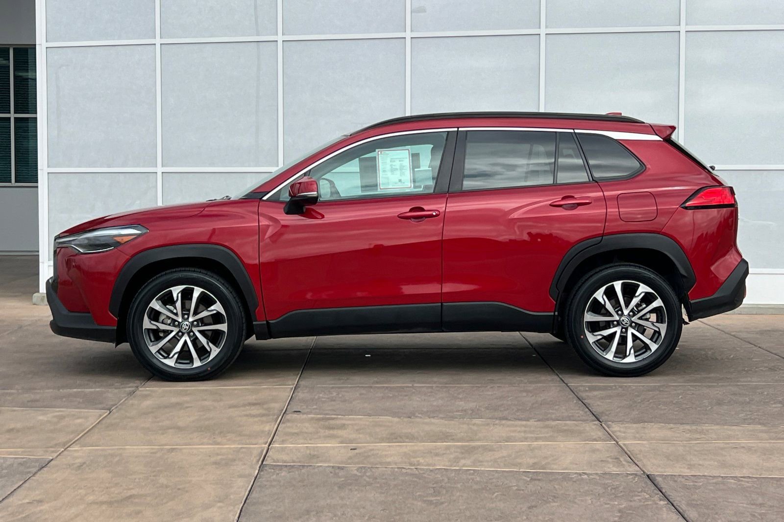 Certified 2023 Toyota Corolla Cross XLE image 8