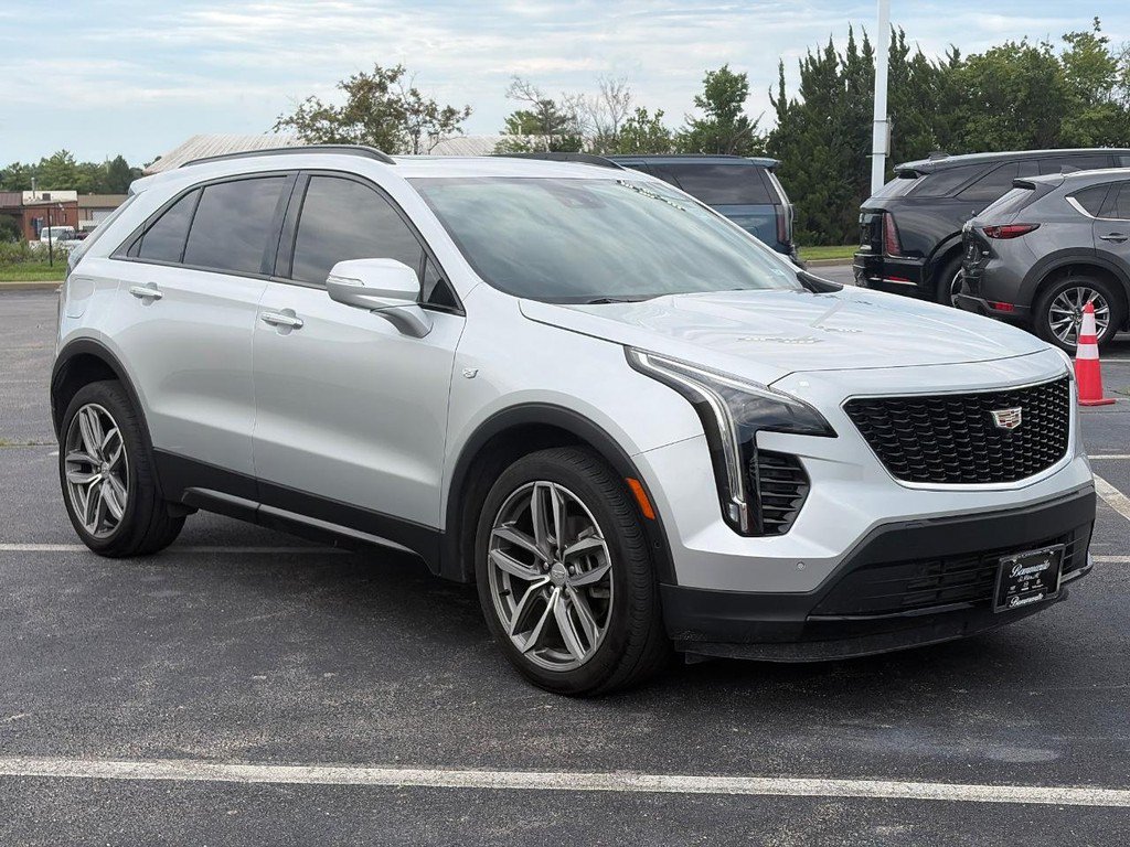 Used 2022 Cadillac XT4 Sport AWD/4WD image 3