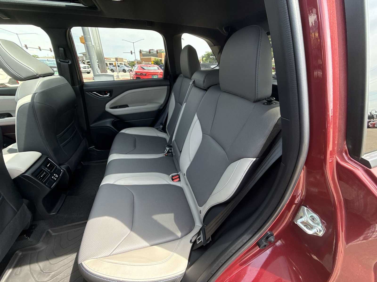 Used 2025 Subaru Forester Limited w/ Popular Package #1 AWD/4WD image 25