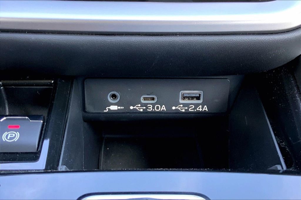 Certified 2025 Subaru Outback Premium image 15