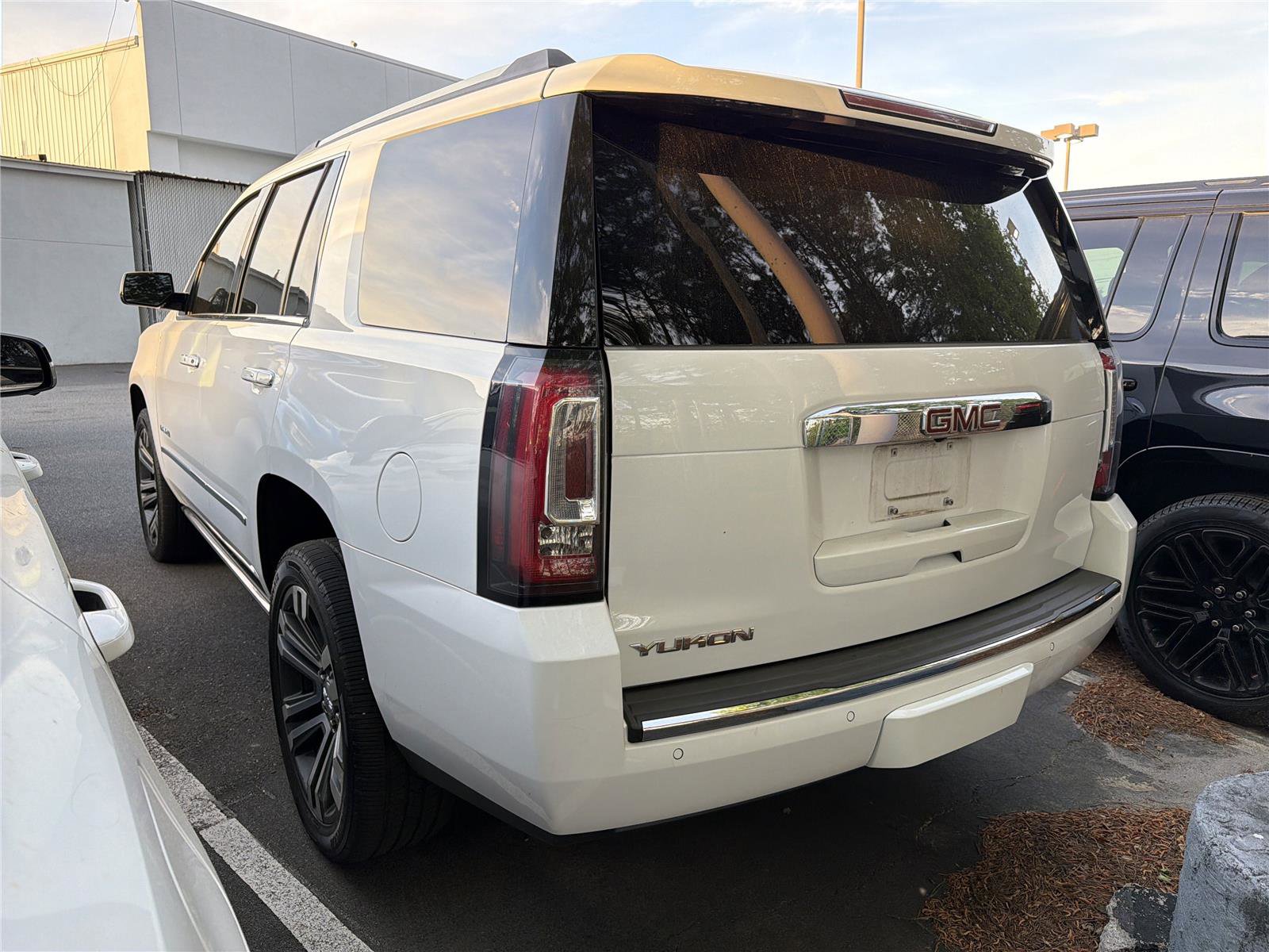 Used 2018 GMC Yukon Denali w/ Denali Ultimate Package image 5